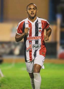 José Vinicius Arcênio Alves